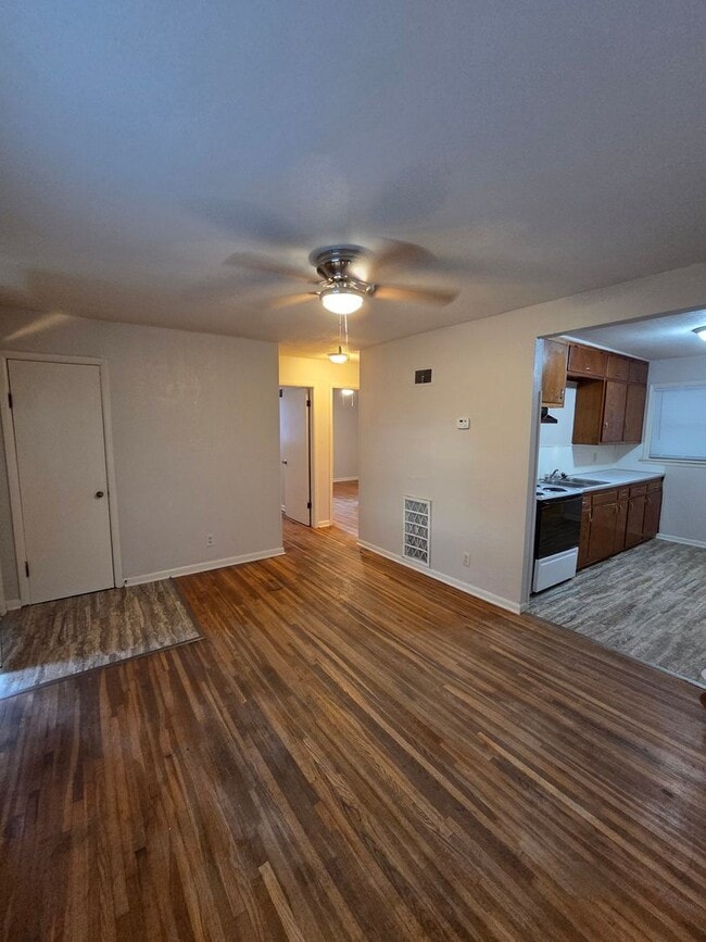 Building Photo - 2565 N Kansas St