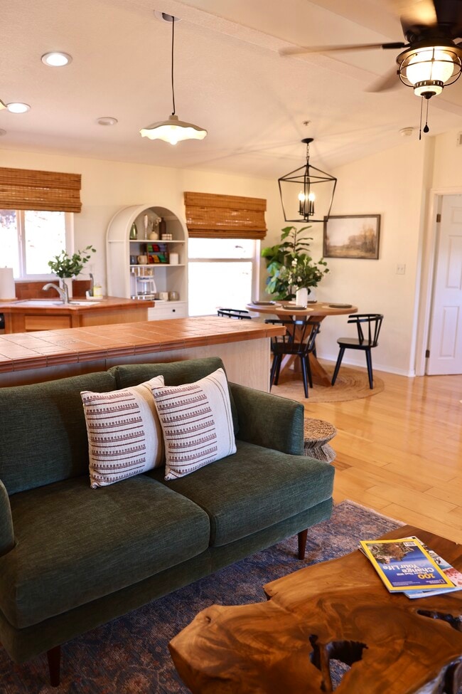 Primary Photo - 11611 Alps Way