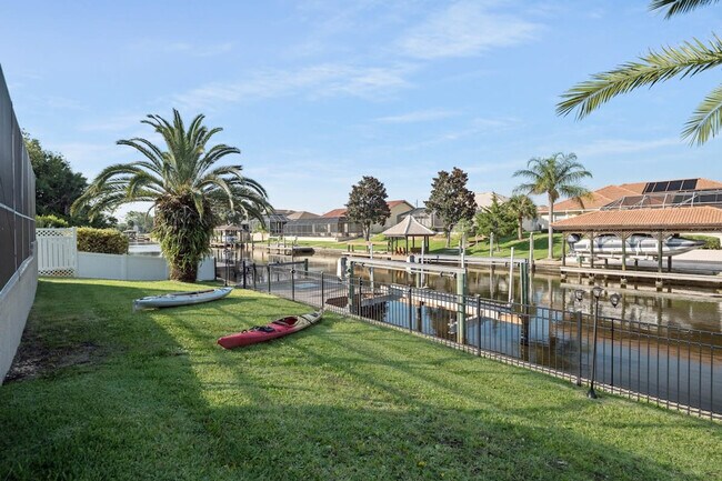 Building Photo - 6 Clinton Ct N