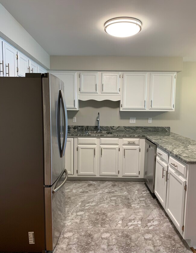 Building Photo - 75 Halifax St