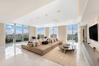 Building Photo - 17301 Biscayne Blvd
