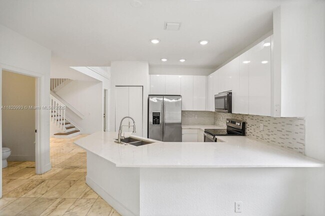 Building Photo - 1126 Golden Cane Dr