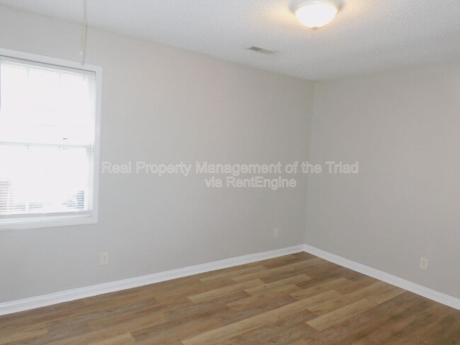 Building Photo - 1301 Nealtown Rd