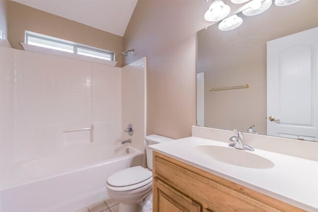 Building Photo - 5212 Estrella Ln