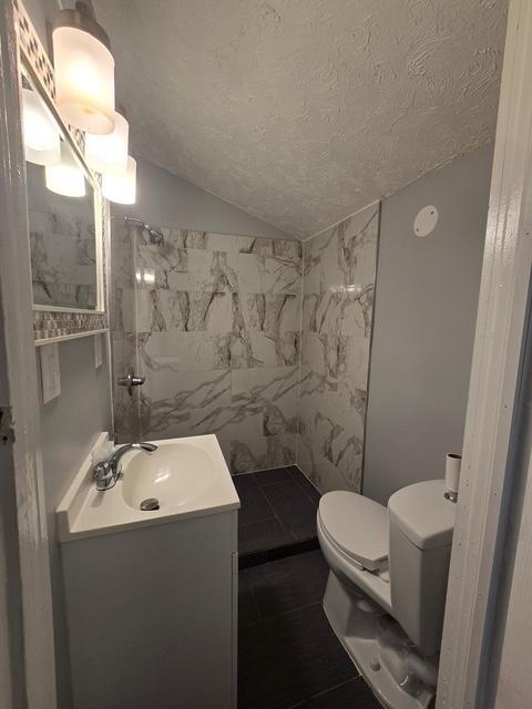 Building Photo - 11005 Dodge Ave