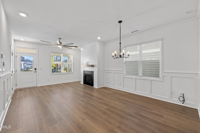 Building Photo - 115 Swain St