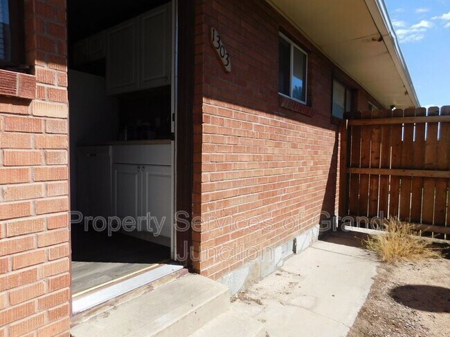 Building Photo - 1301 N 3rd St