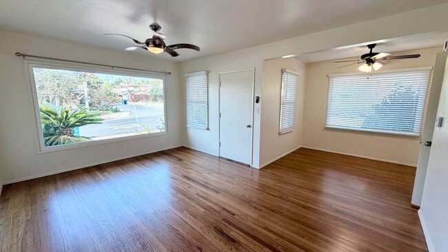 Building Photo - Spacious 3 Bed 2 Bath Home in Sunset Cliffs with Detached Garage & Private Backyard