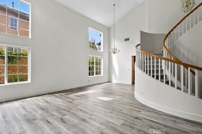 Building Photo - 27901 Glenfield Cir