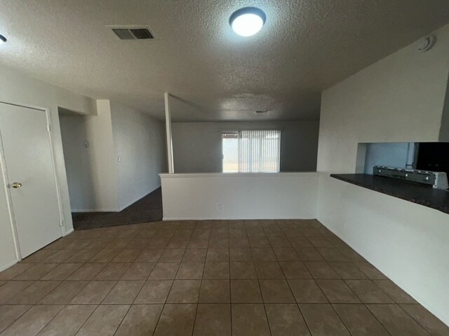 Building Photo - 4517 Sunrise Ave