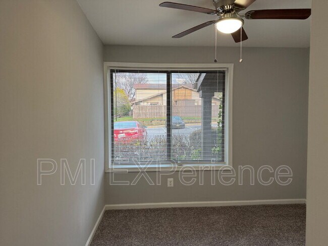 Building Photo - 10114 Scotch Hill Dr