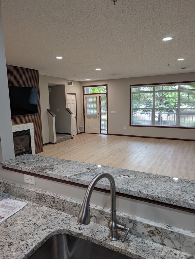 Building Photo - 4940 Underwood Ln N