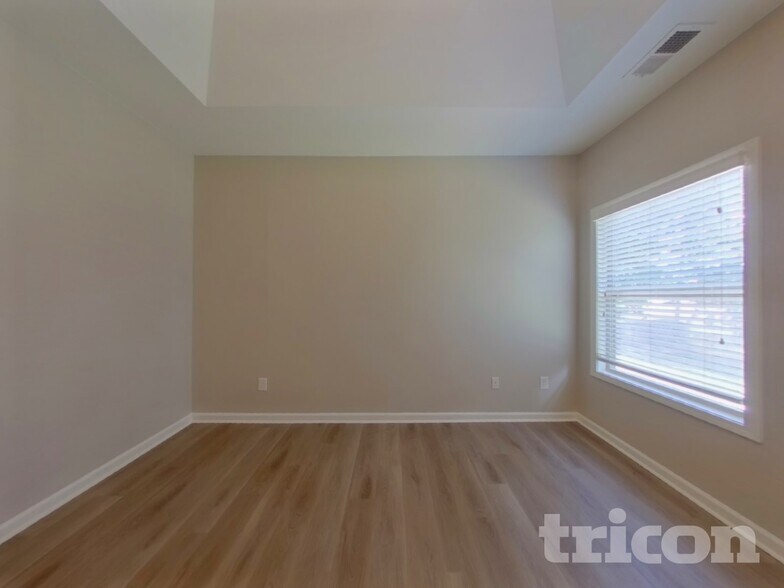 Building Photo - 118 Greenbank Dr
