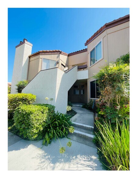 Lower level convenience - 1718 Sinaloa Rd