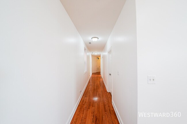 Building Photo - 5172 S Michigan Ave