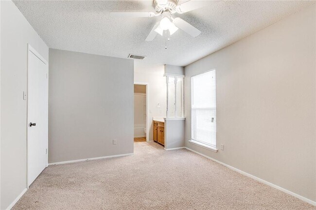 Building Photo - 10616 Mellow Meadow Dr