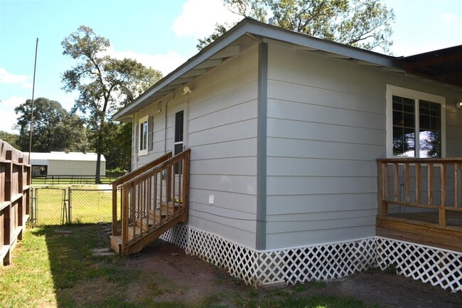 Building Photo - 18767 Forest Ln Cir