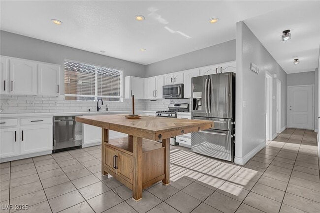 Building Photo - 1481 Rancho Ridge Dr