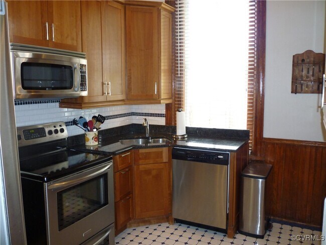 Building Photo - 1513 Porter St
