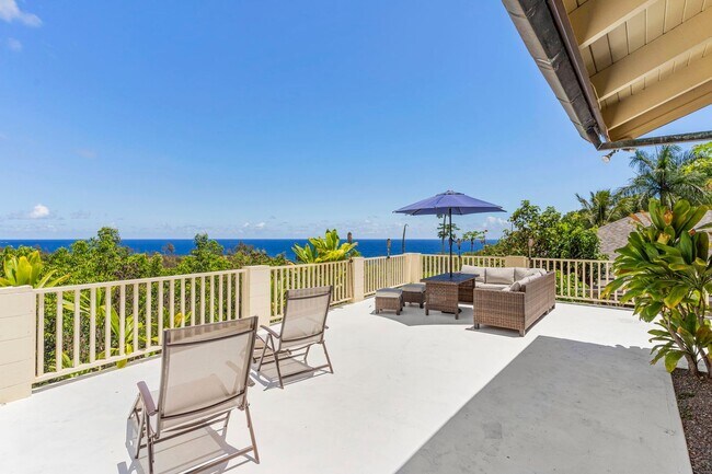 Building Photo - Completely Remodeled 3 Bed/3 Bath with Exp...