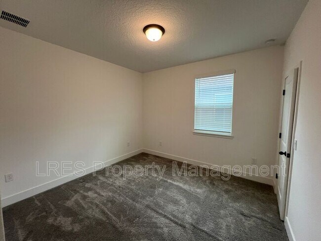Building Photo - 10253 Austrina Oak Lp