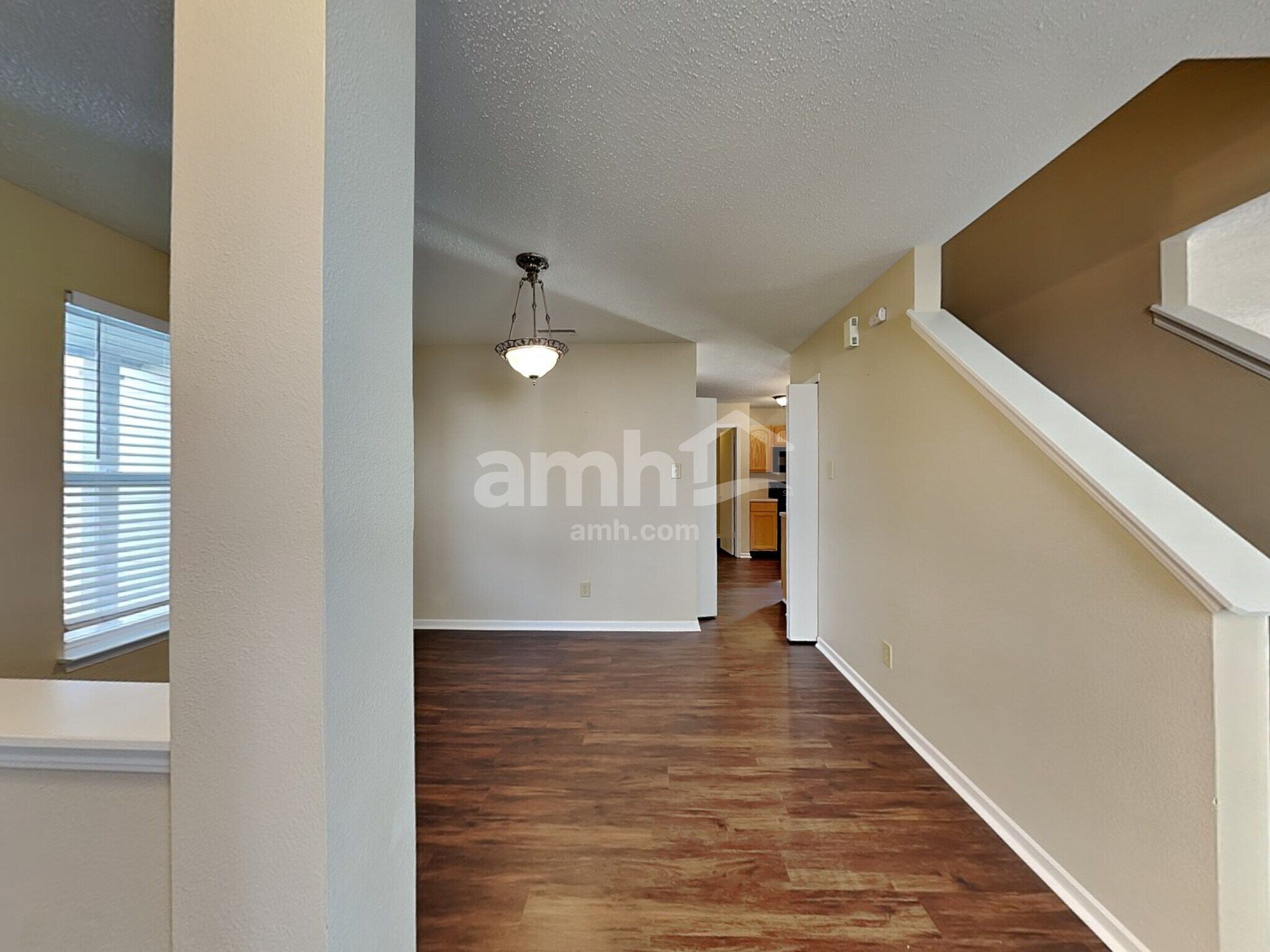 Building Photo - 1221 Redwood Dr