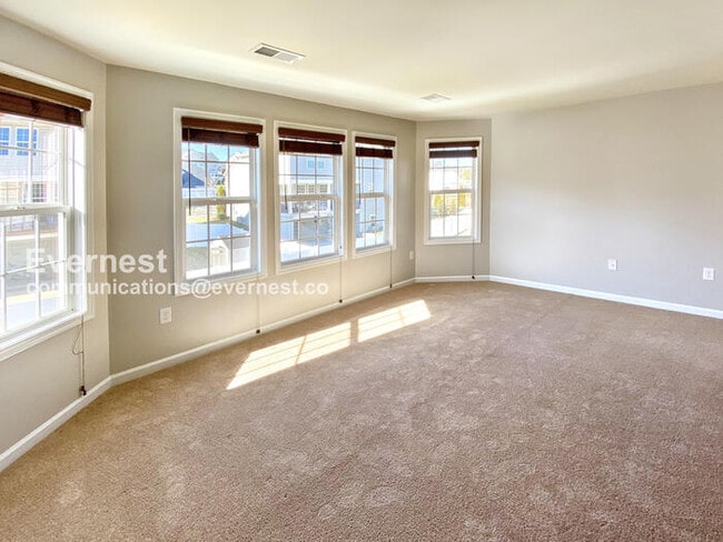 Building Photo - 99 Coachman Cir