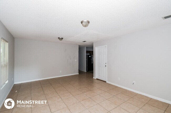 Building Photo - 2115 5th Ave