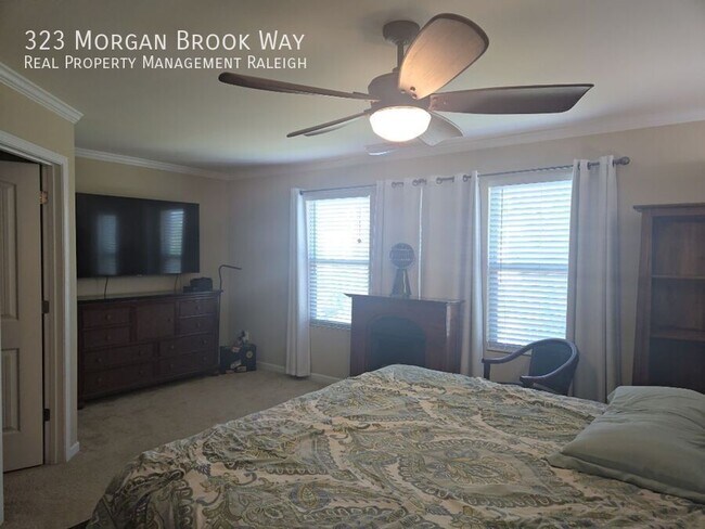 Building Photo - 323 Morgan Brook Way