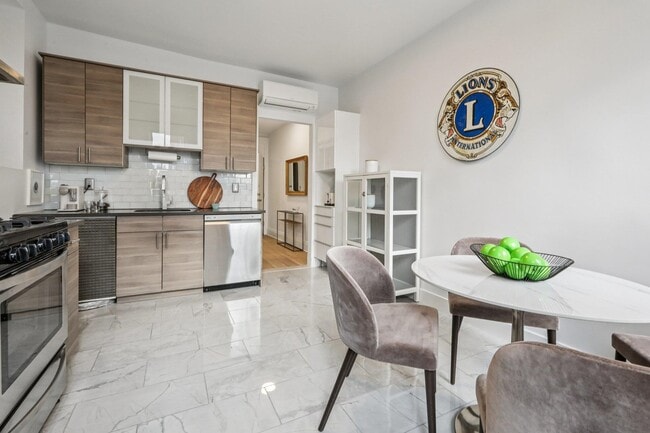 Building Photo - 97 Clifton Terrace