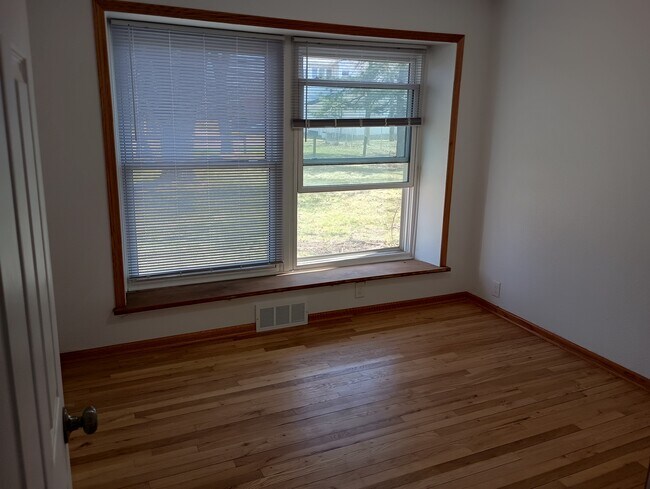 Bedroom 3 - 413 Chestnut St