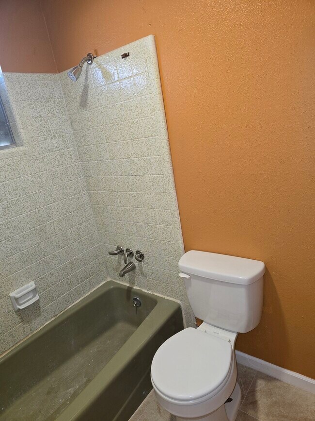 Building Photo - 7218 Oriole St