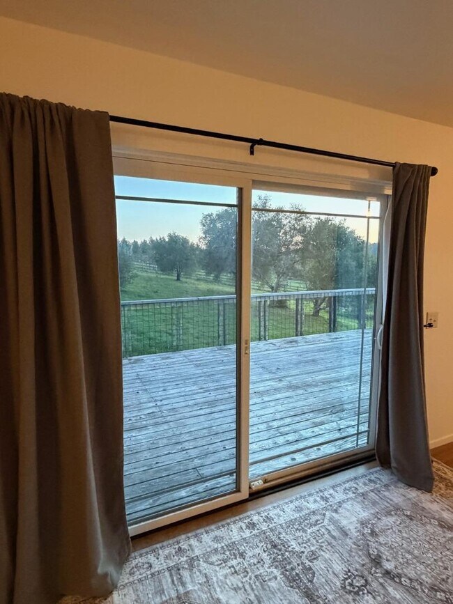 Building Photo - 11100 La Honda Rd