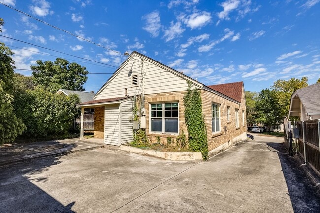 Building Photo - Cultural District Rental