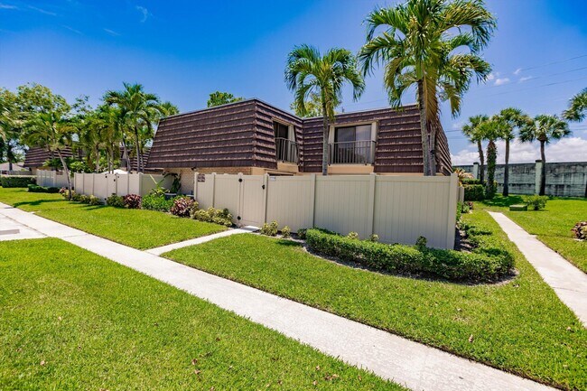 Building Photo - 7719 77th Way