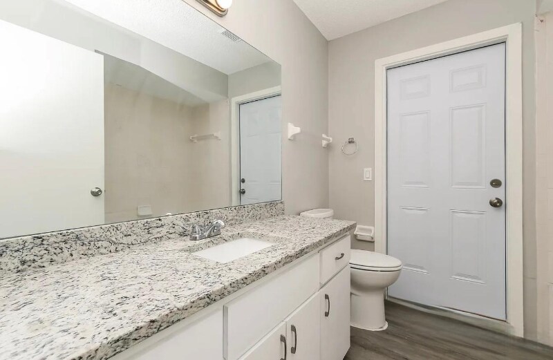 Building Photo - 7371 Box Elder Dr