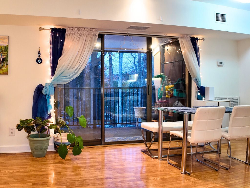 Building Photo - 2231 Castle Rock Square