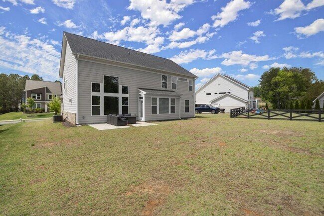 Building Photo - 8015 Scenic Ridge Wy
