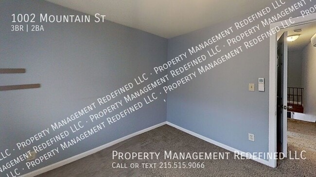 Building Photo - 1002 Mountain St