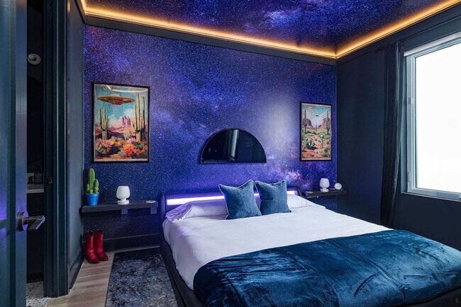 Building Photo - 245 Hermitage Ave