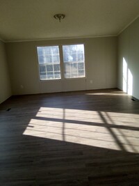 Building Photo - 3111 Riverside Dr