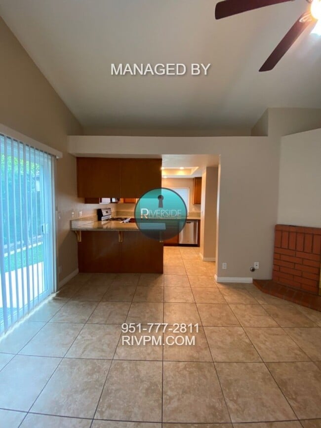 Building Photo - Beautiful single story home located in Riverside!