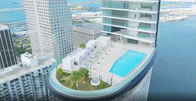Building Photo - 300 Biscayne Blvd