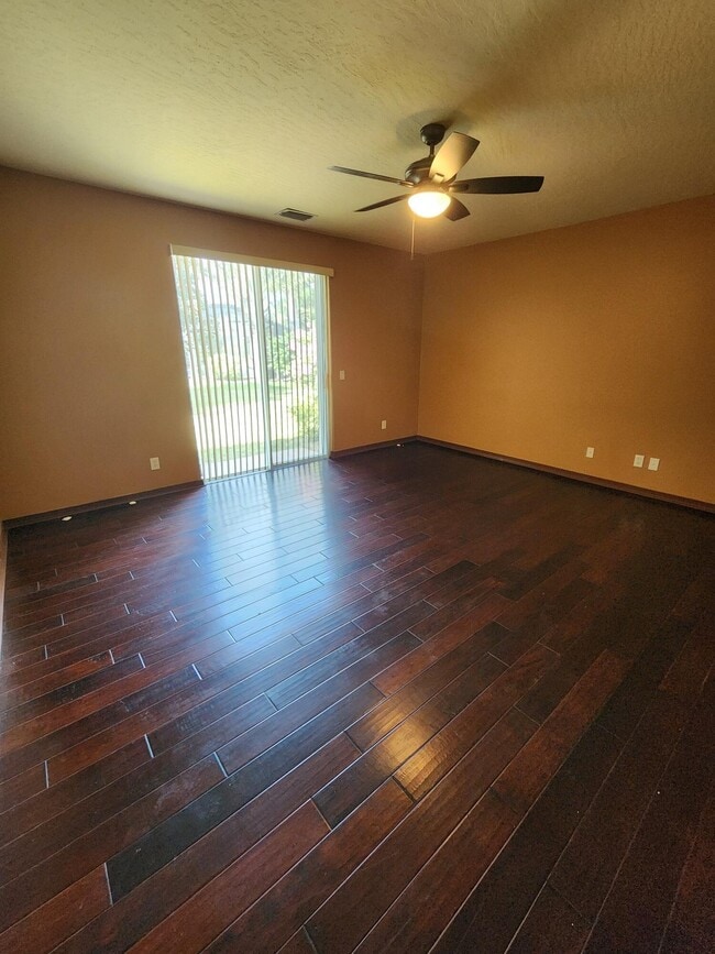 Building Photo - 3941 Orchard Dr