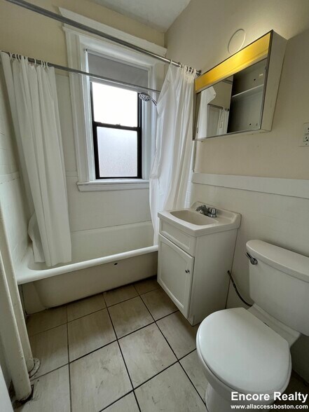 Building Photo - 1144 Commonwealth Ave