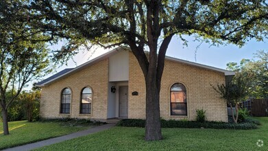 Building Photo - 1901 Glenwick Ln