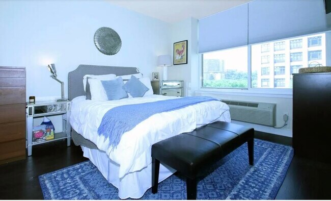 Building Photo - 1450 Washington St