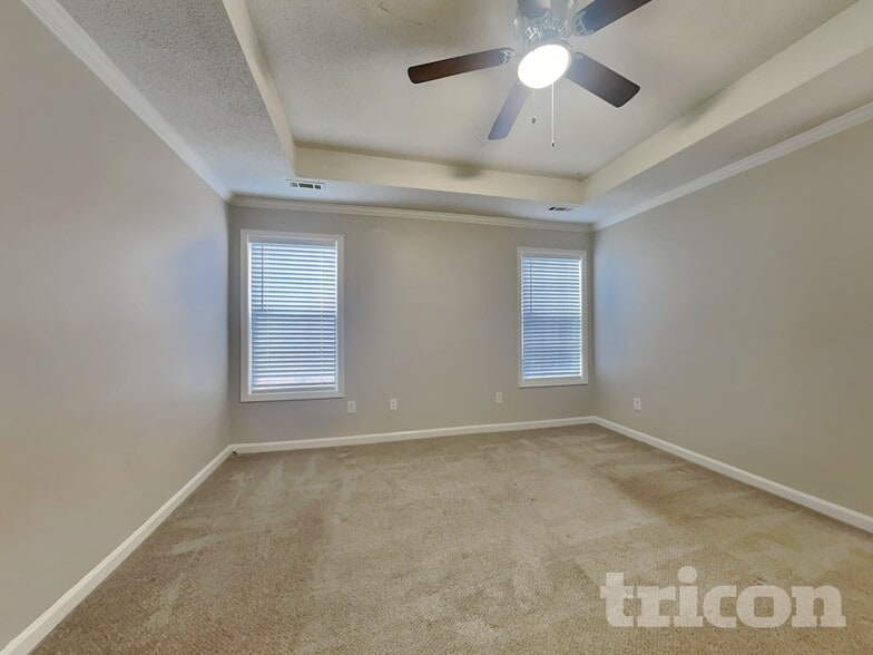 Building Photo - 10980 Thrasher Rd