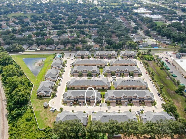 Building Photo - 1427 Summergate Dr