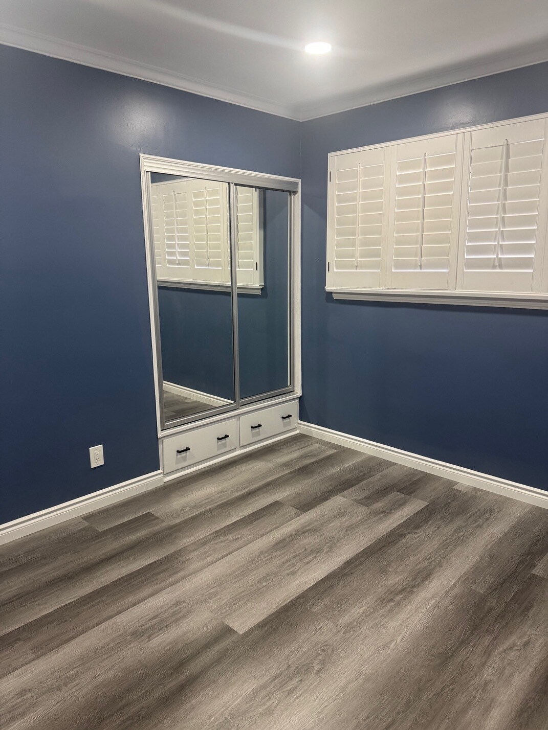 Bedroom 1 view - 3 - 445 W Ellis Ave